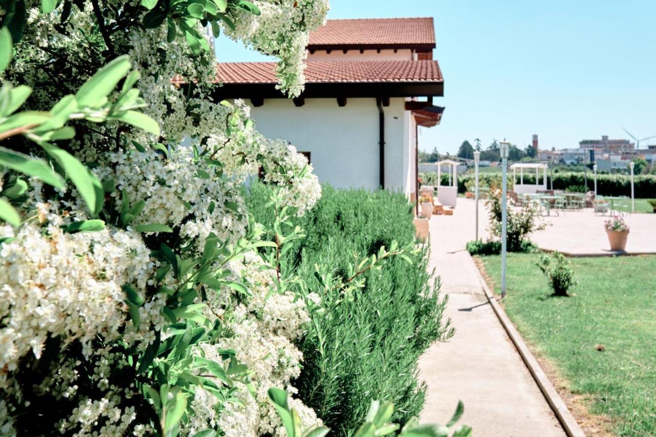 LA MASSARÌA agriresort Orta Nova Extérieur photo